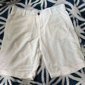 Under Armour White Flat Front Shorts Athletic Casual Wear